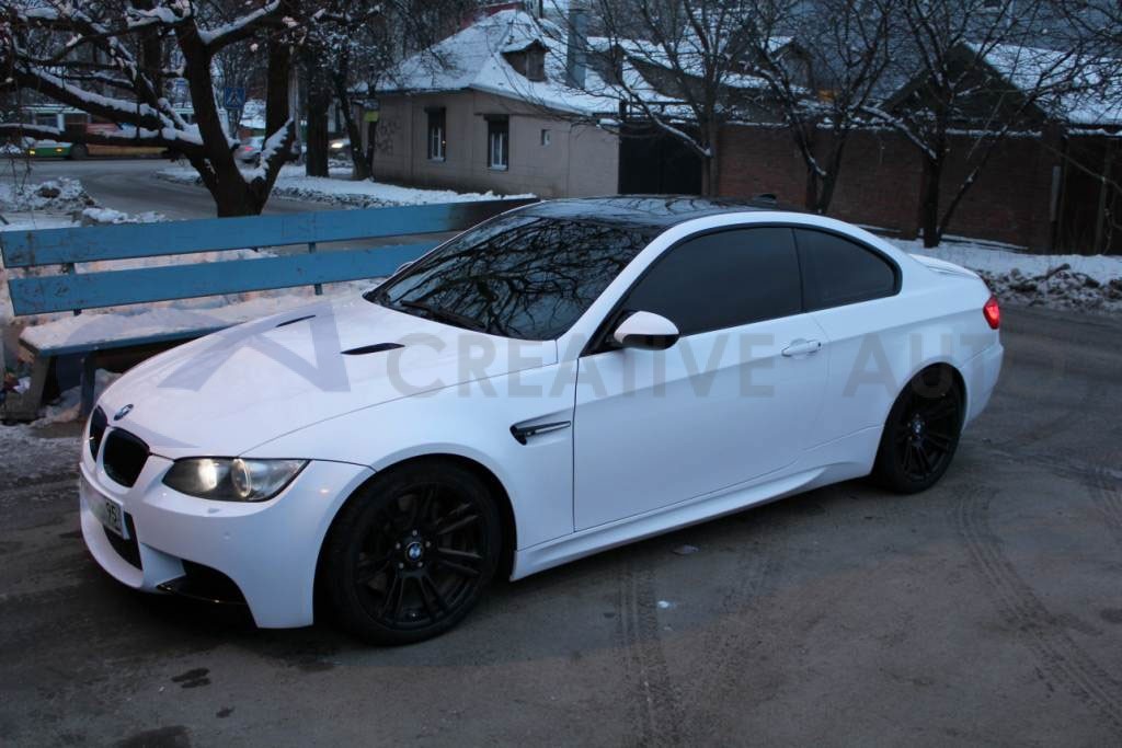 Белый и черный глянец BMW M3