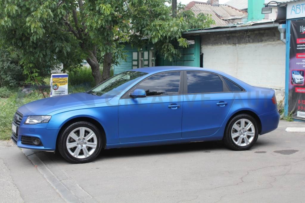 Синий мат Audi A4